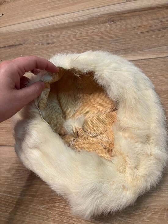 Vintage 1960s White Rabbit Fur Beret Tam Hat with Pompom main image 4